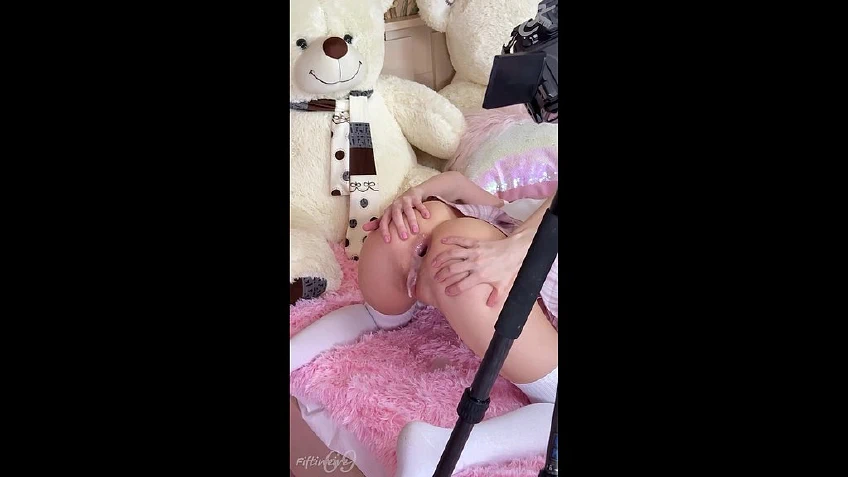 BACKSTAGE Pink Girl Lesbian Asspussy Fisting